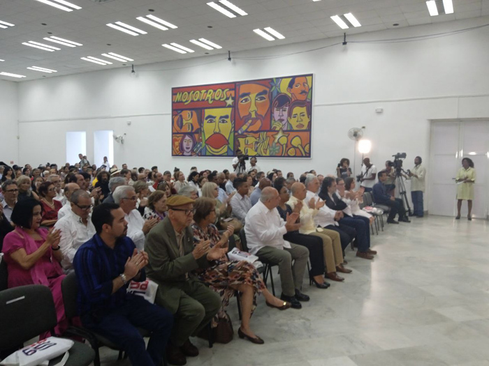 Asiste Díaz-Canel a gala por 65 años de Casa de las Américas