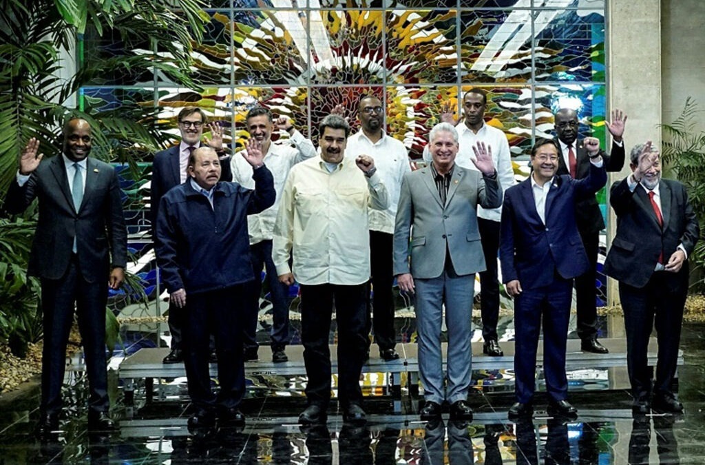 Maduro recibe a gobernantes que participan en cumbre del ALBA-TCP