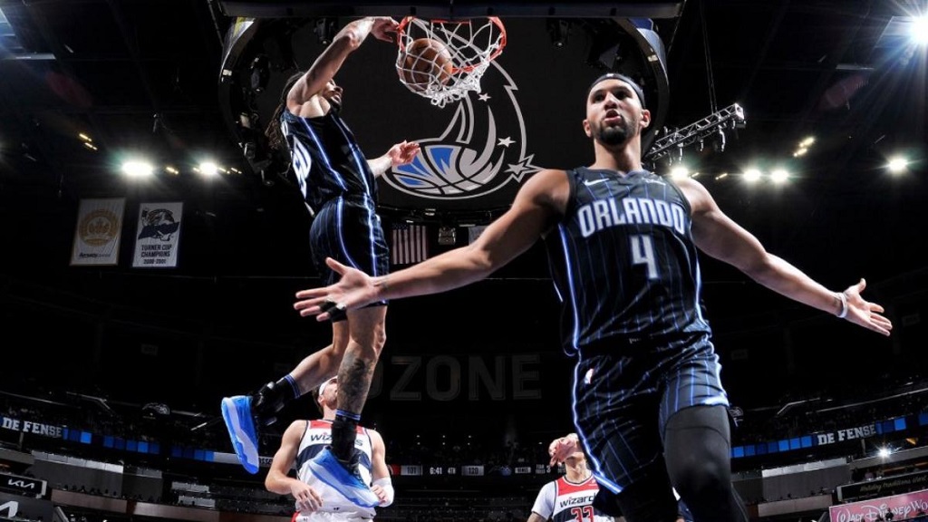 Orlando iguala play off en baloncesto de Estados Unidos