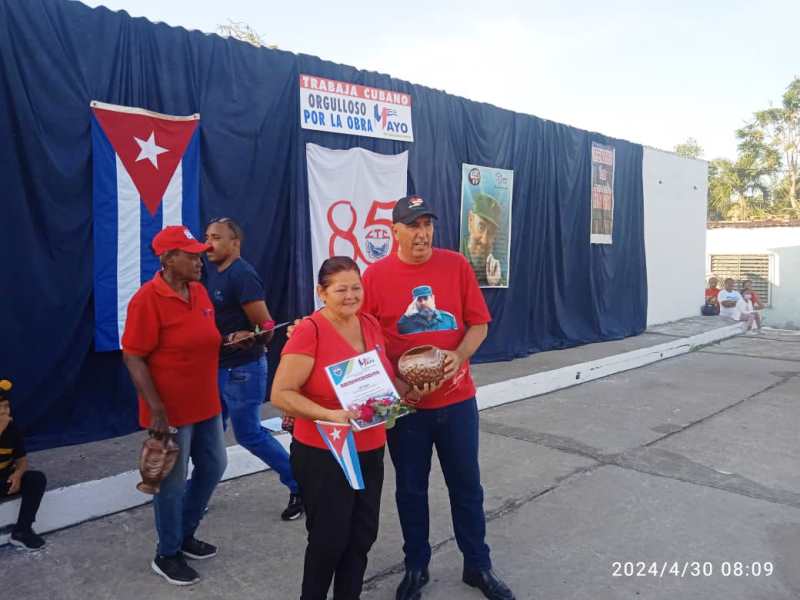 Pobladores de  Santa Fe festejaron por el primero de mayo