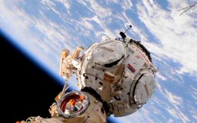 Cosmonautas rusos realizan la primera caminata espacial de 2024