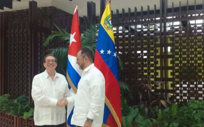 Recibe canciller cubano a su homólogo venezolano