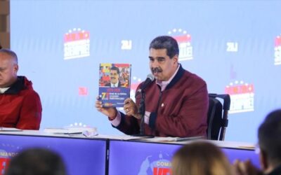 Maduro instala comando de campaña electoral ante agresiones foráneas