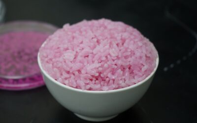 ¿Podría este arroz rosado ser el alimento del futuro? Los científicos dicen que es más nutritivo que el arroz normal