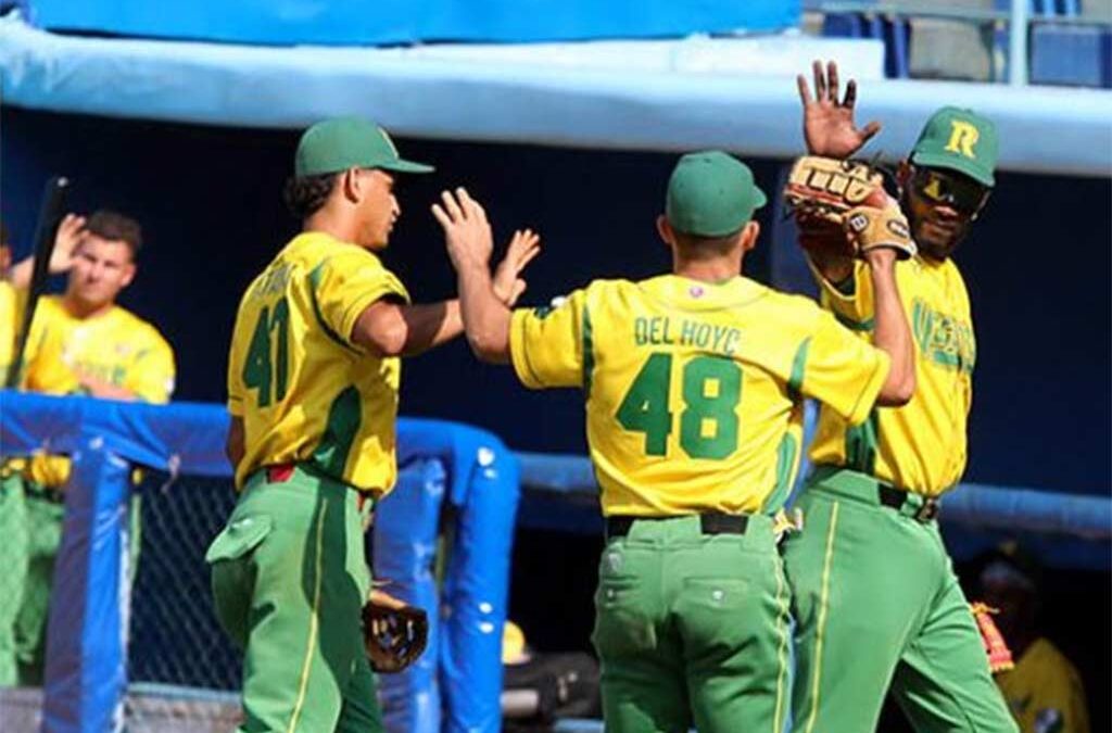 Vegueros camino a ser primeros con 40 victorias en béisbol cubano