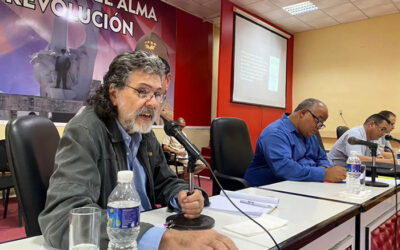 Dialoga Abel Prieto en Camagüey sobre colonización cultural