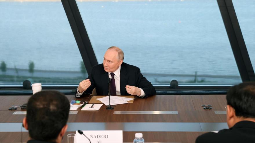 Presidente de Rusia, Vladímir Putin, en reunión con los jefes de agencias de noticias nacionales. 5 de junio de 2024. (Foto: Sputnik)