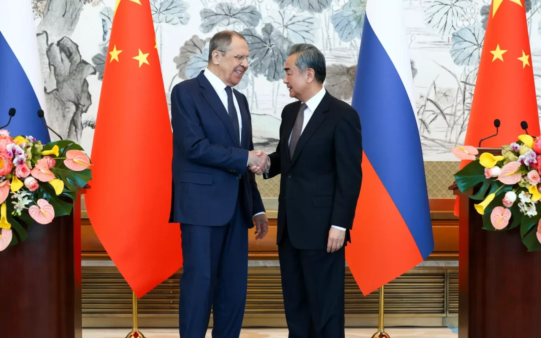 China resalta fortaleza de sus lazos con Rusia ante la influencia externa