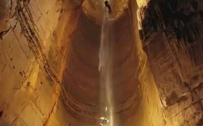La cueva de Voronia. Viaje al centro de la tierra