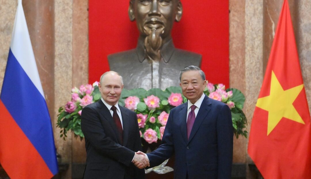 Rusia y Vietnam acuerdan no formar alianzas con terceros para dañar al otro
