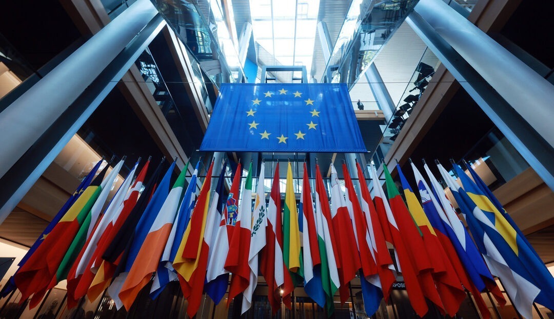La UE adopta el 14.º paquete de sanciones contra Rusia, ¿qué incluye?