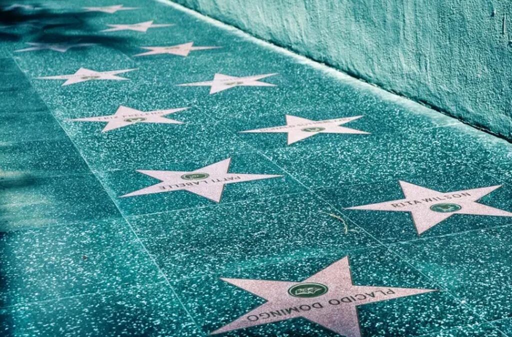 Recibe Jenni Rivera homenaje póstumo con estrella en Paseo de la Fama