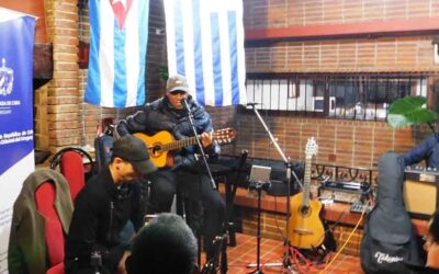 Patria, nacionalidad y amor en canciones de Tony Ávila (+Foto)