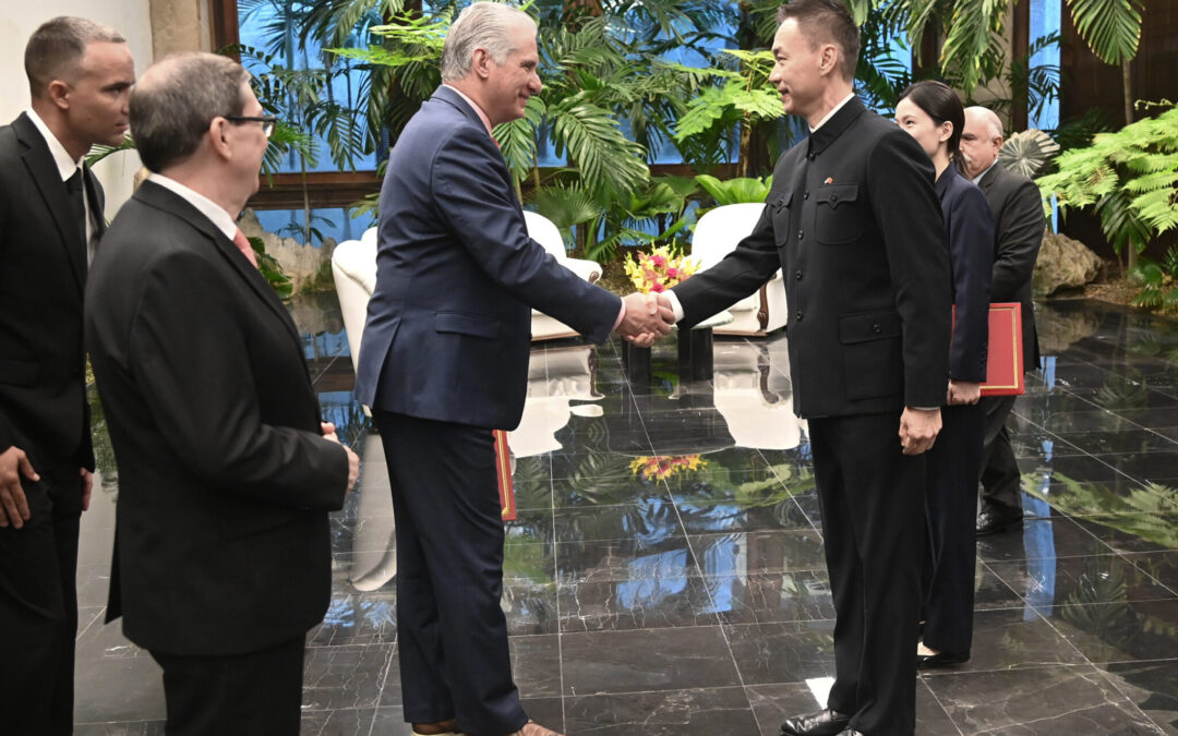 Recibe Díaz-Canel a nuevos embajadores de Egipto, India y China