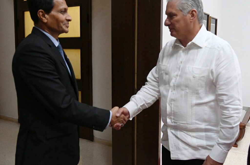 Díaz-Canel sostiene encuentro con embajador de Sri Lanka en Cuba