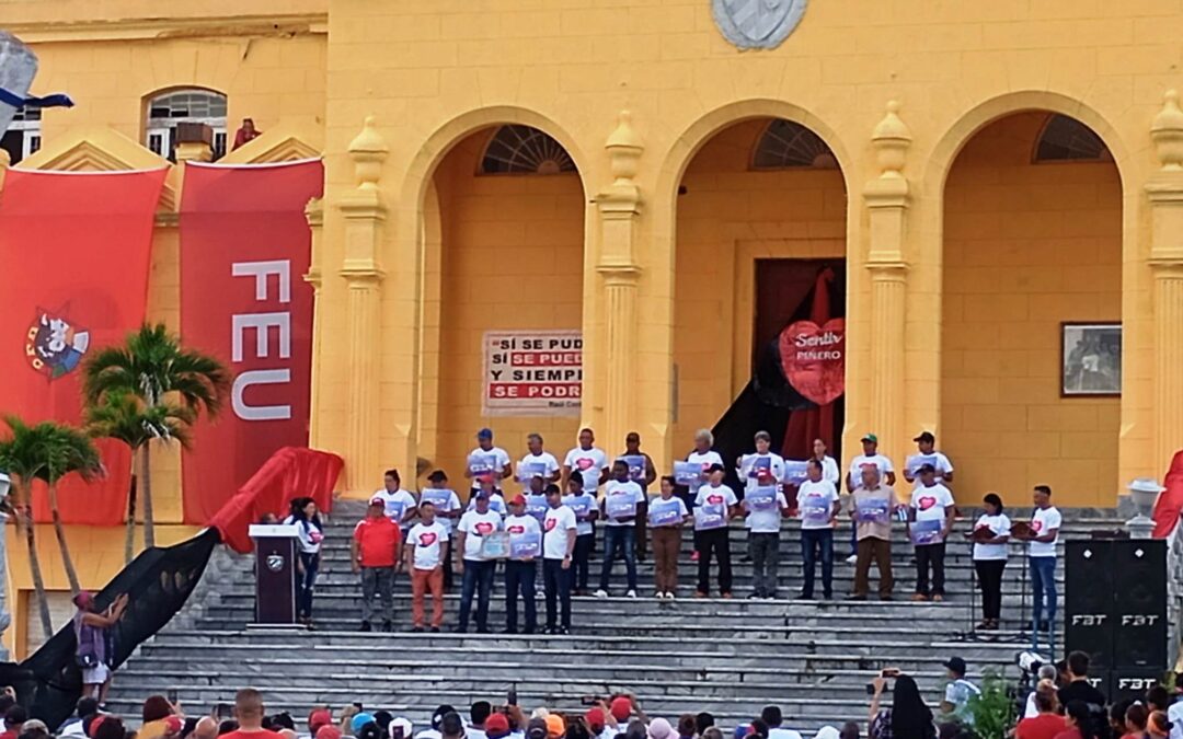 Pineros ratifican apego a la Revolución y sus líderes (Fotos y Videos)