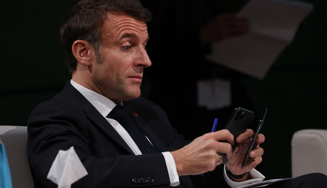 Revelan que Macron es un usuario activo de Telegram