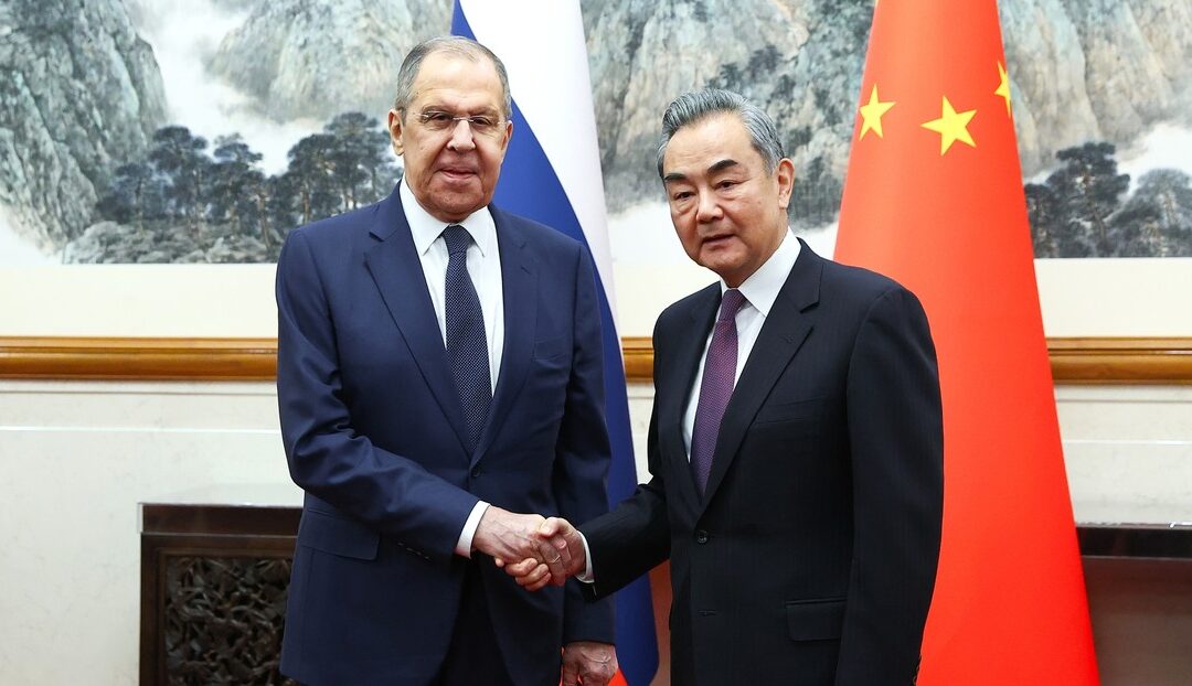 Lavrov se reúne con el canciller chino en Nueva York