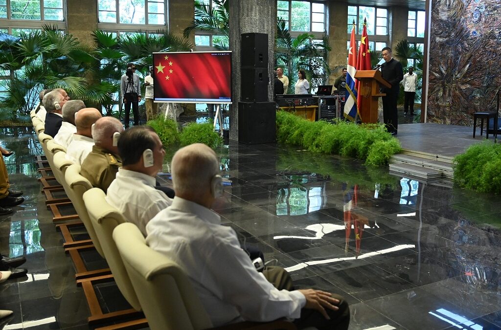 Cuba estará invariablemente junto al pueblo chino
