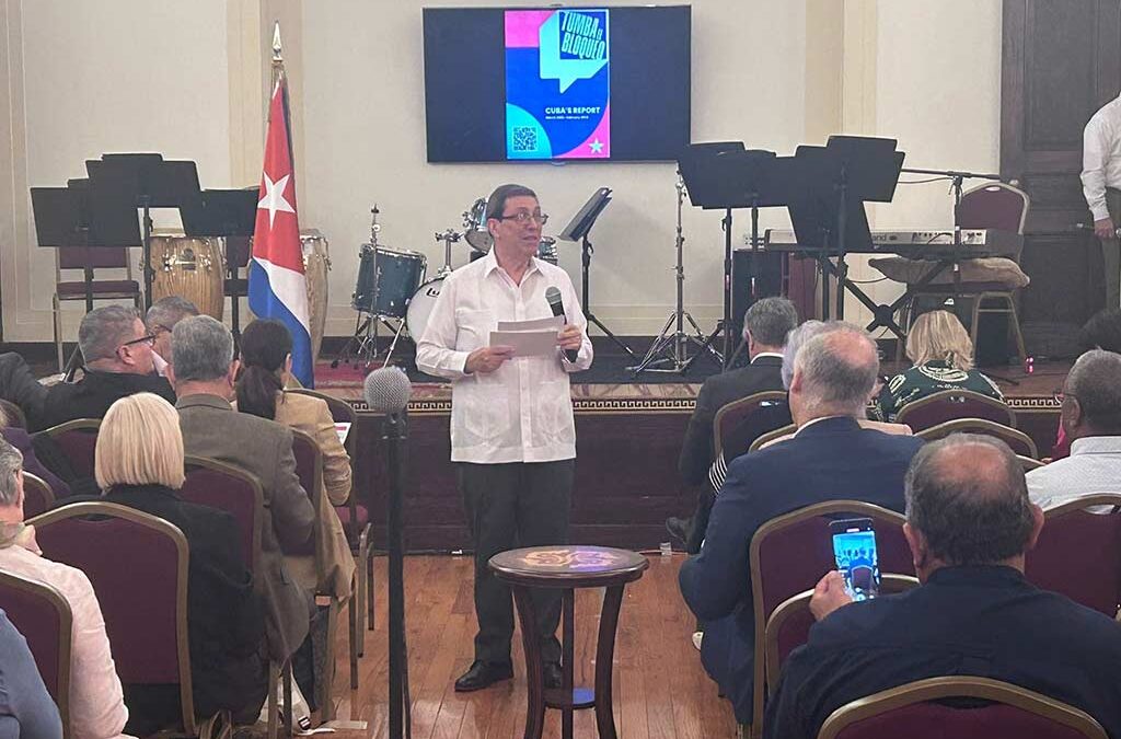 Cuba promueve diálogo sincero con sus residentes en Estados Unidos (+Fotos y Post)