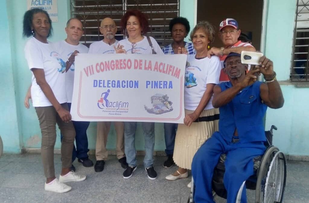 Intercambia delegación de la Aclifim al Vll Congreso con entidades de Isla de la Juventud.