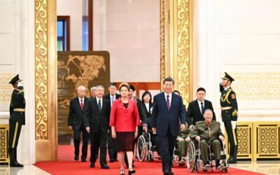 China entrega los más altos honores del Estado a 15 personas