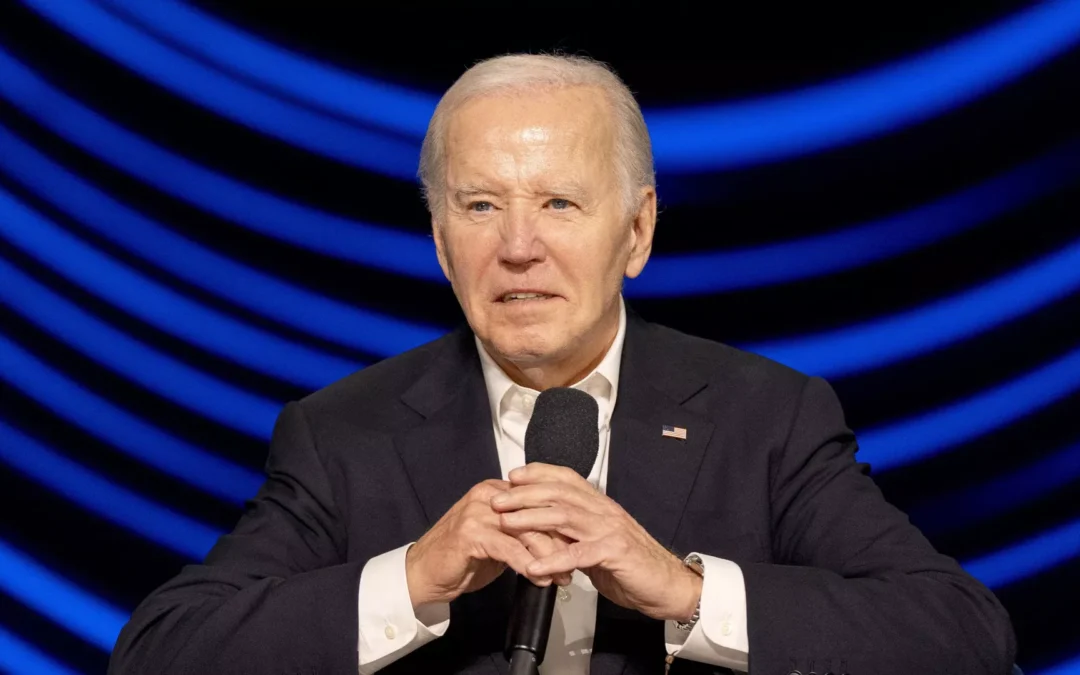 Biden habló con Trump y «le transmitió su alivio por estar a salvo»