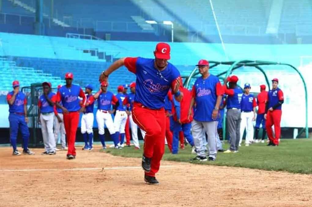Ojeadores de tres ligas extranjeras valoran a peloteros cubanos