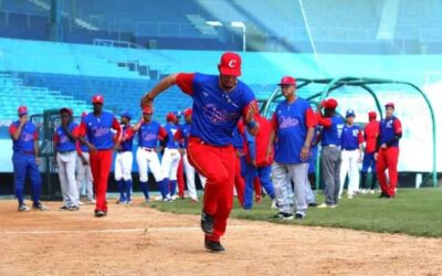 Ojeadores de tres ligas extranjeras valoran a peloteros cubanos