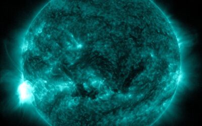 Libera el Sol una intensa llamarada
