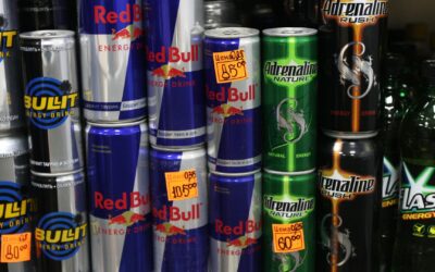 Sentirse como de 60 a los 30: científicos investigan el impacto negativo de las bebidas energéticas