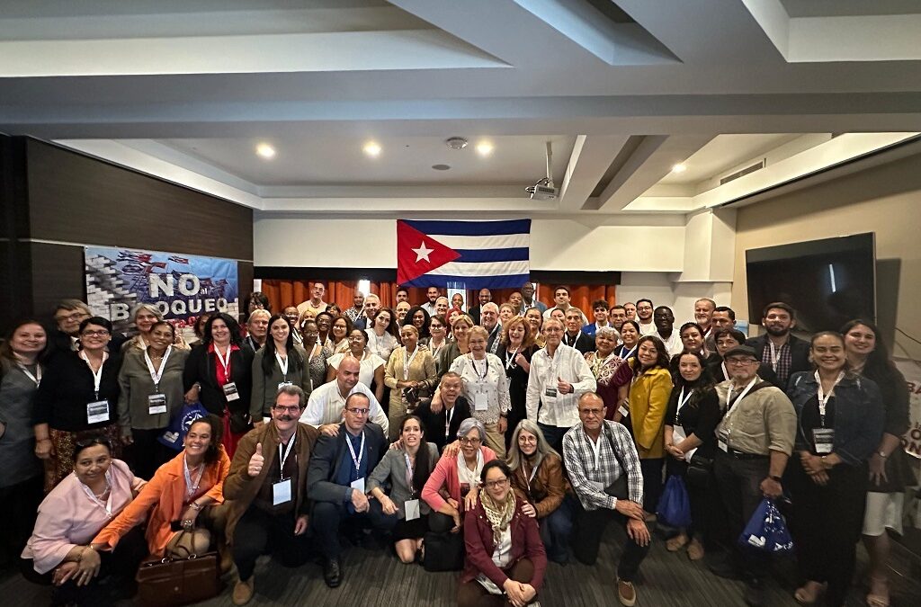 Cubanos residentes en México condenan bloqueo de EEUU