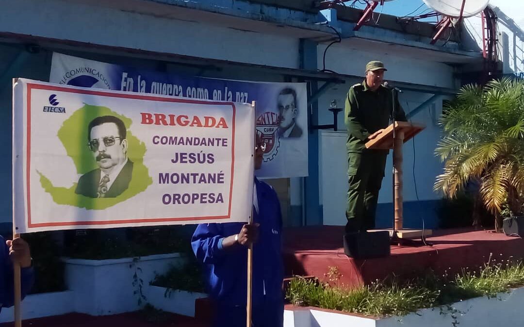 Solidaridad de manos pineras