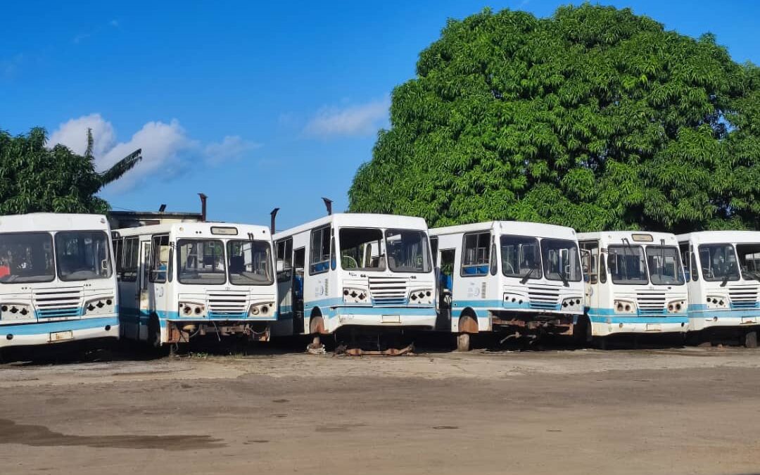 Transporte público, empeños detrás del timón