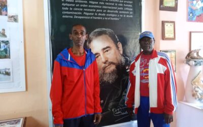 Rinden pineros homenaje al atleta mayor
