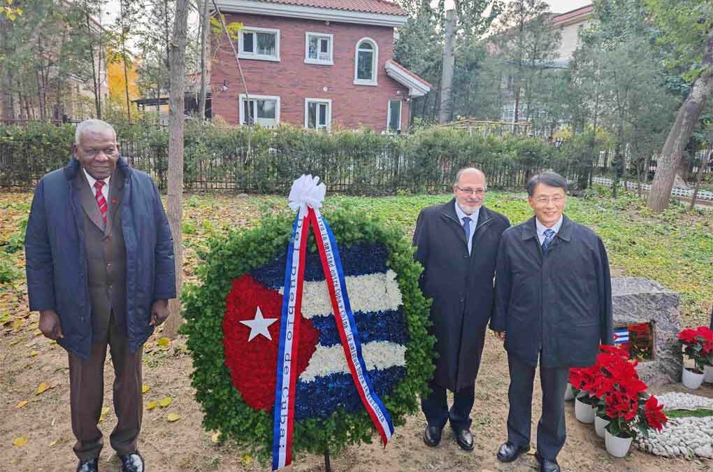 Presidente del Parlamento cubano resalta amistad y solidaridad china (+Fotos)