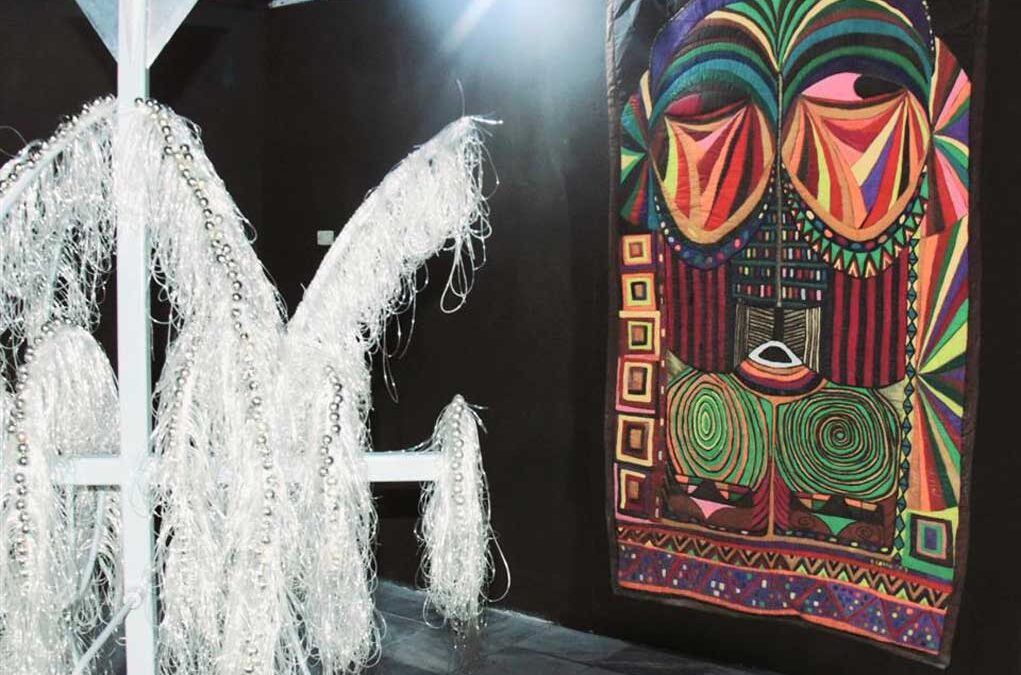 Tejido y tradiciones protagonizan exposición en Bienal de La Habana