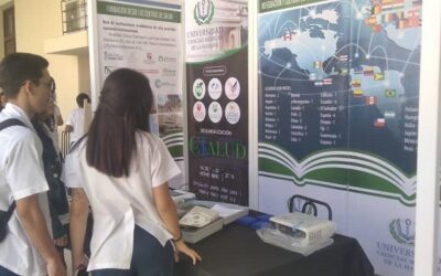 Sesiona Segunda Convención Internacional de la Universidad de Ciencias Médicas de La Habana
