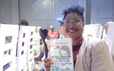 Premian a profesionales de la prensa