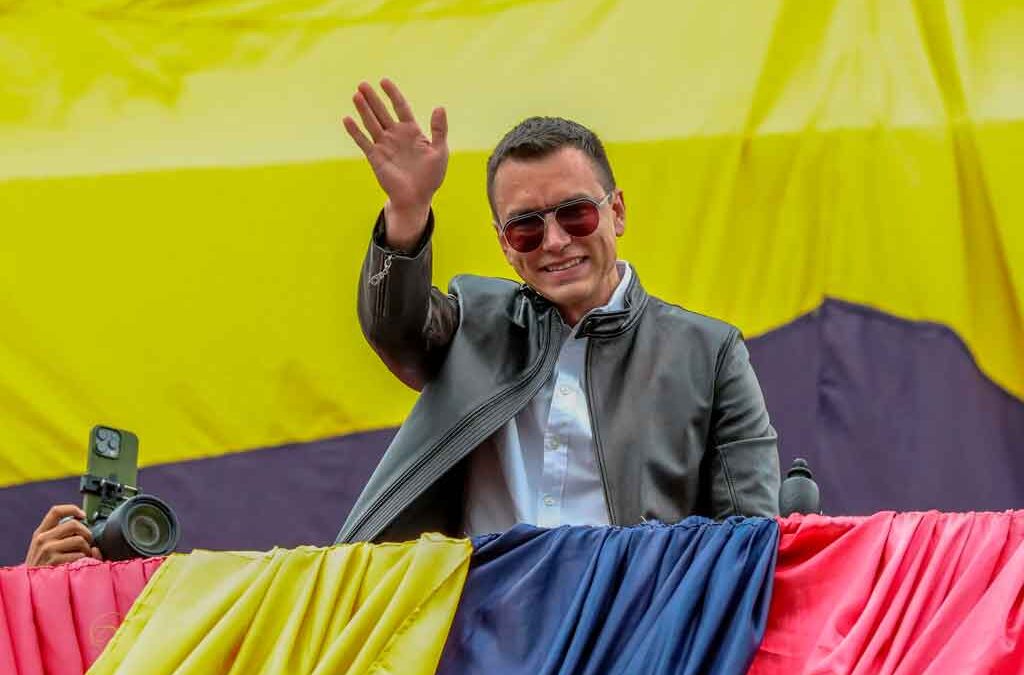 Ecuador en campaña electoral con un presidente-candidato