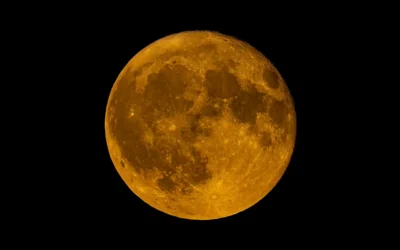 12 fechas para marcar: este es el calendario de la Luna llena en 2025