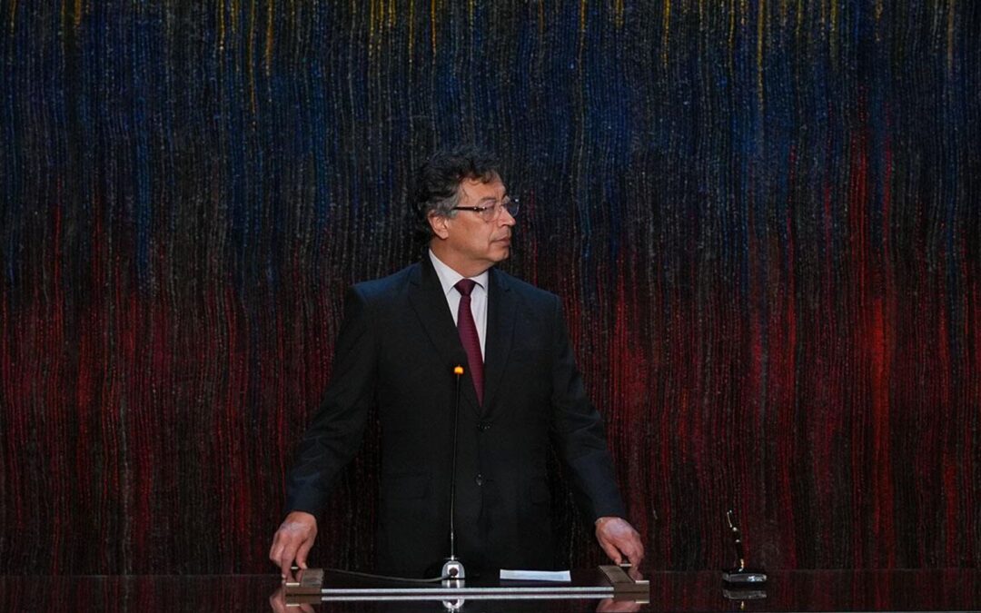 Las élites colombianas «prefieren que se hunda el país antes que darle el mínimo apoyo al Gobierno