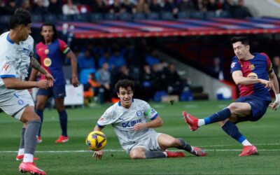 Barcelona continúa en la pelea por corona del fútbol español