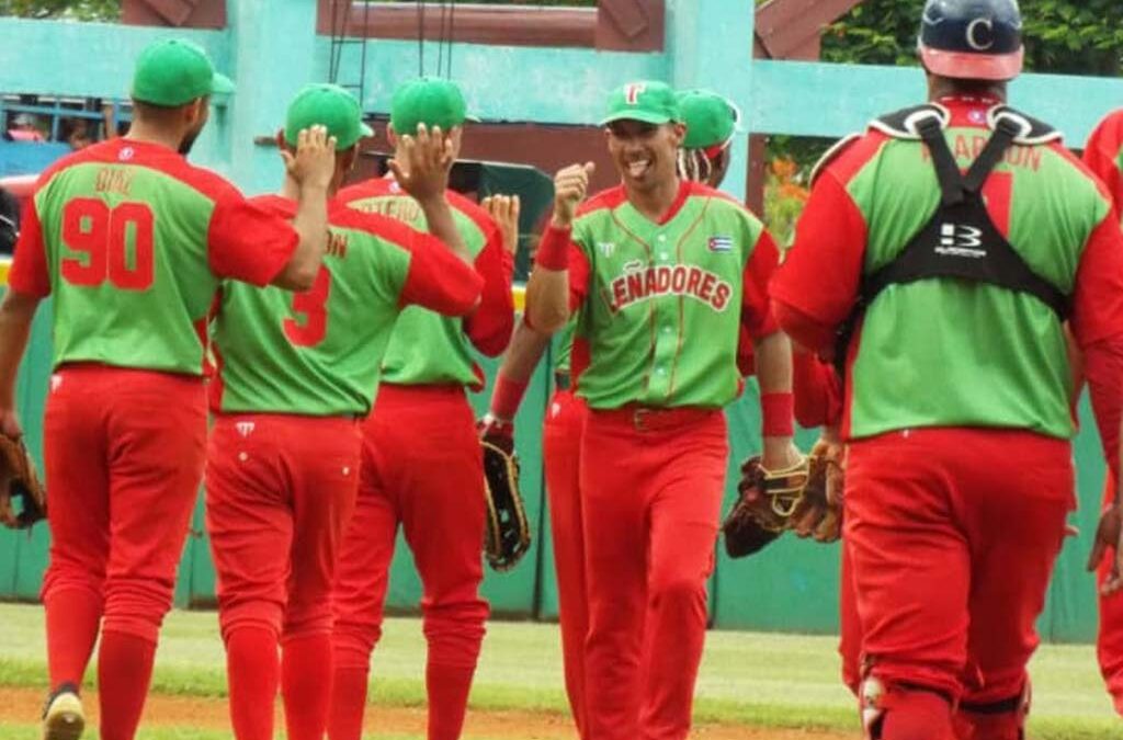Un bache en la Liga Élite de béisbol cubano