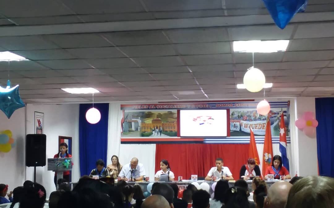 Analizan temas referente a los pioneros del Municipio Especia