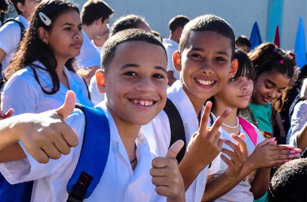 La niñez, adolescencia y juventudes a debate en Cuba