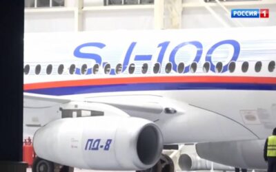 Avión Superjet realiza su primer vuelo con motores rusos PD-8