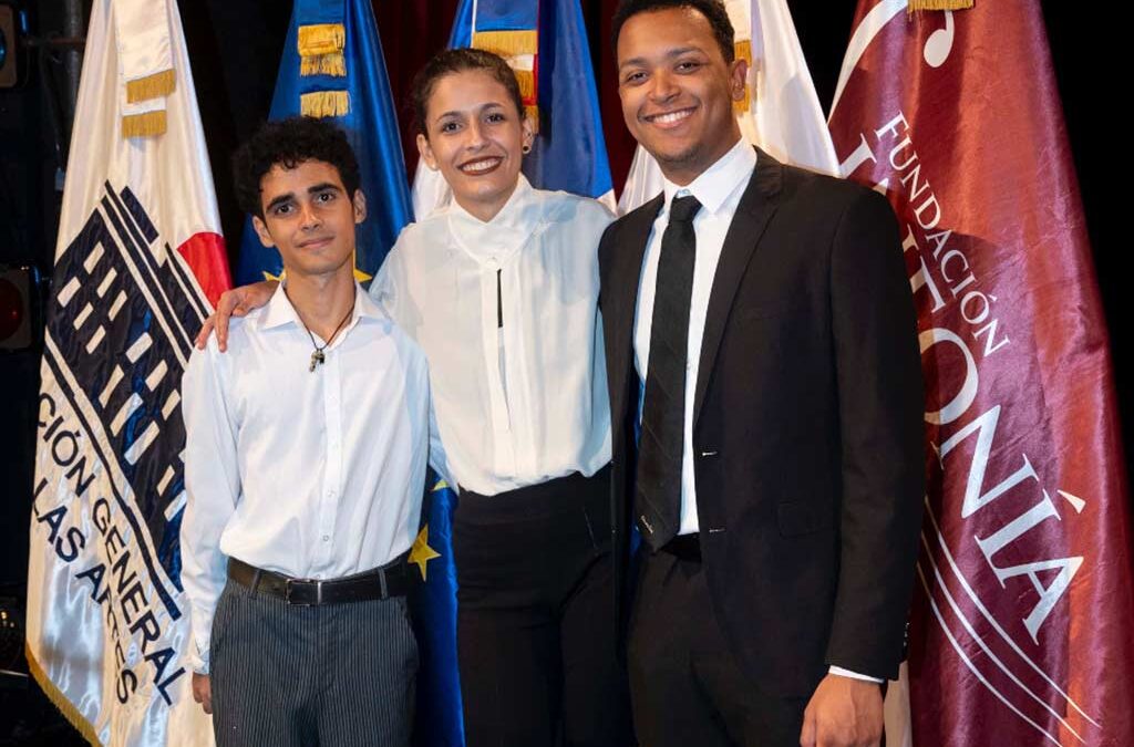 Pianista cubano Mauricio Núñez gana concurso Propiano en Dominicana