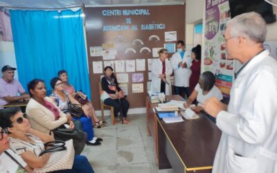 Realizan charla educativa  sobre el cuidado de los riñones