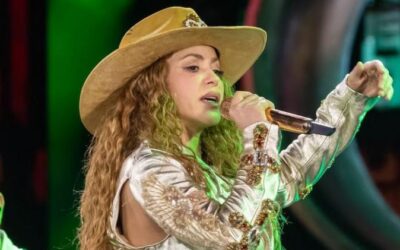 Shakira busca récord en México